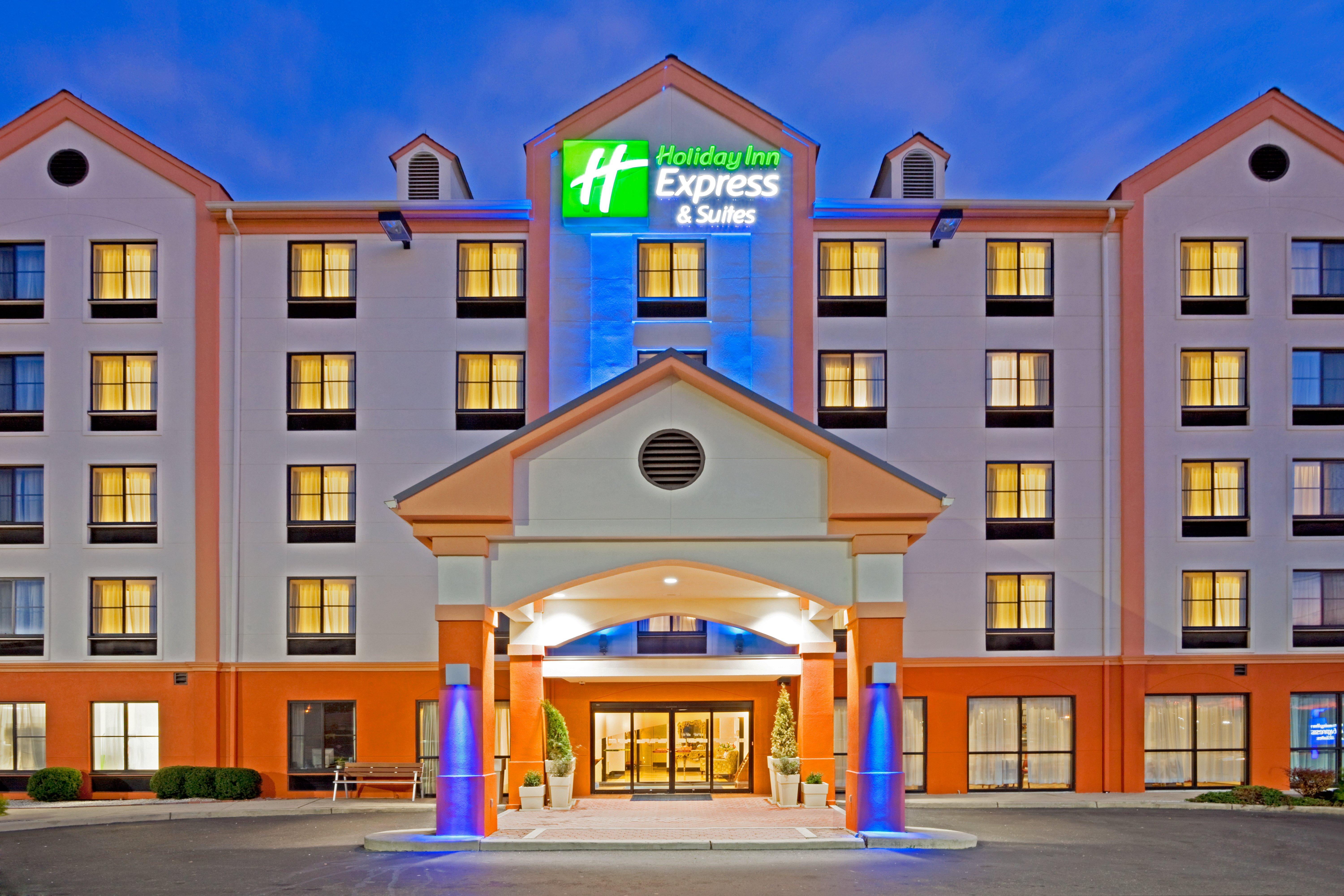Holiday Inn Express Hotel & Suites Meadowlands Area By Ihg Carlstadt Exterior foto