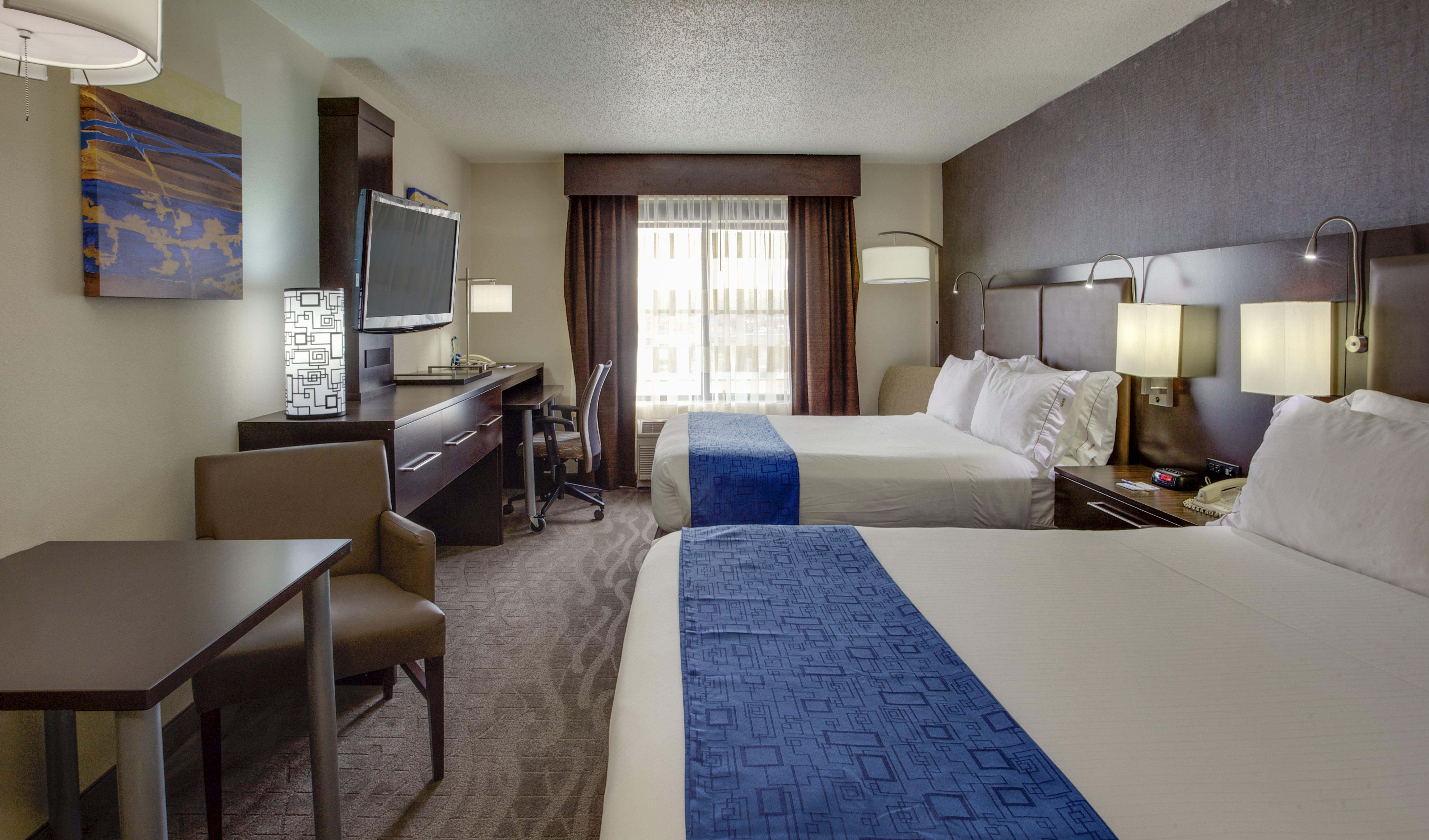 Holiday Inn Express Hotel & Suites Meadowlands Area By Ihg Carlstadt Exterior foto