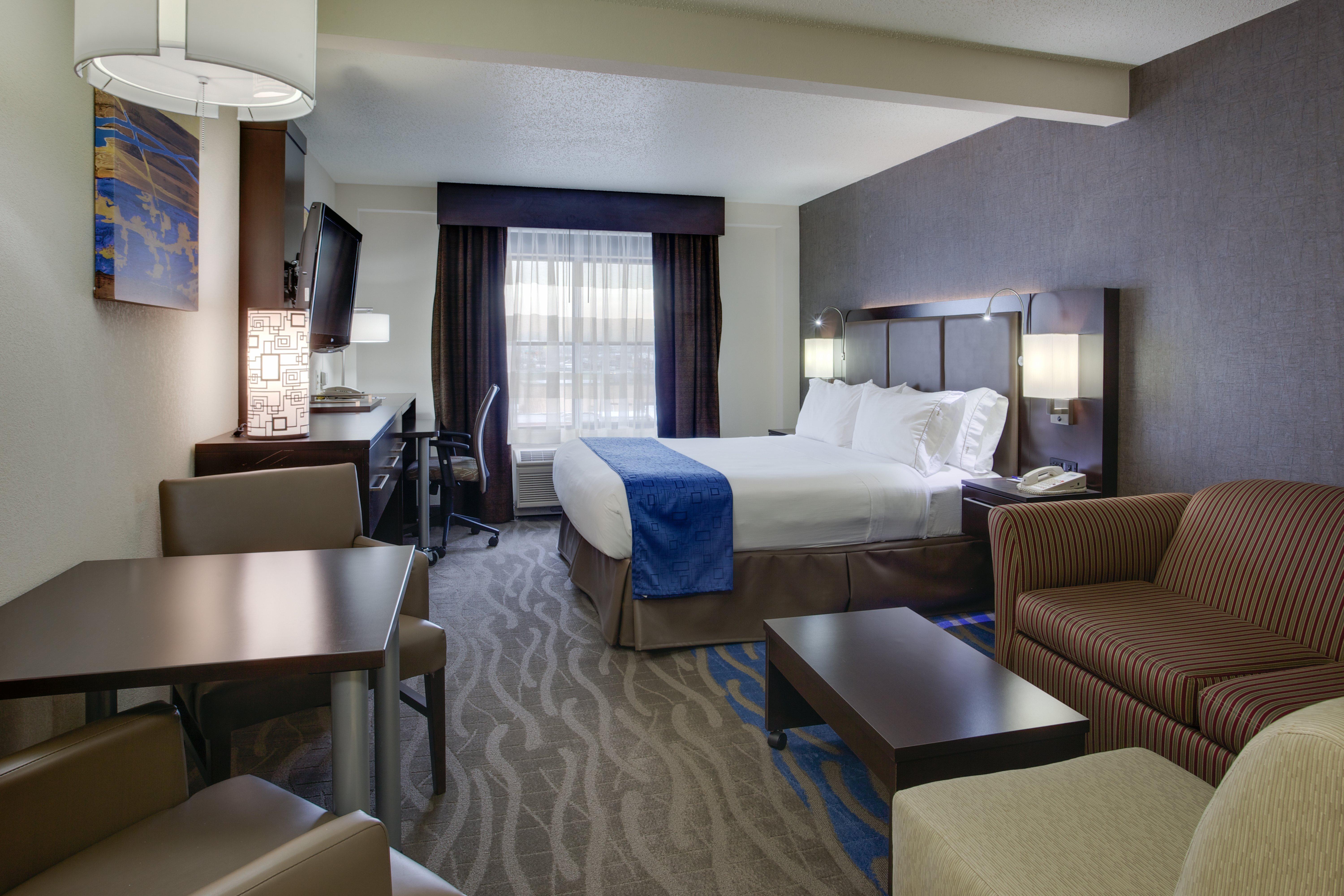 Holiday Inn Express Hotel & Suites Meadowlands Area By Ihg Carlstadt Exterior foto
